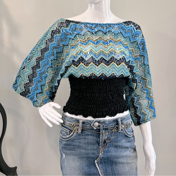 Vintage Crop Zig Zag Top - Picture 2 of 12